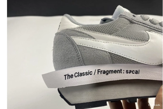 LD Fragment Grey Waffle DH2684-001 Nike sacai SF 0904